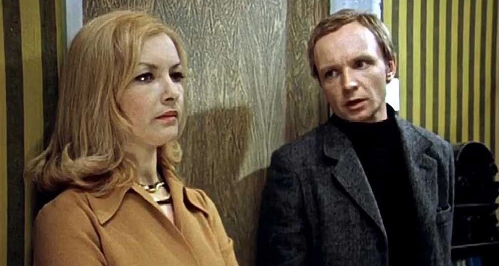 Andrey Myagkov (right) and Barbara Brylska (left) in The Irony of Fate, or Enjoy Your Bath! (1975)